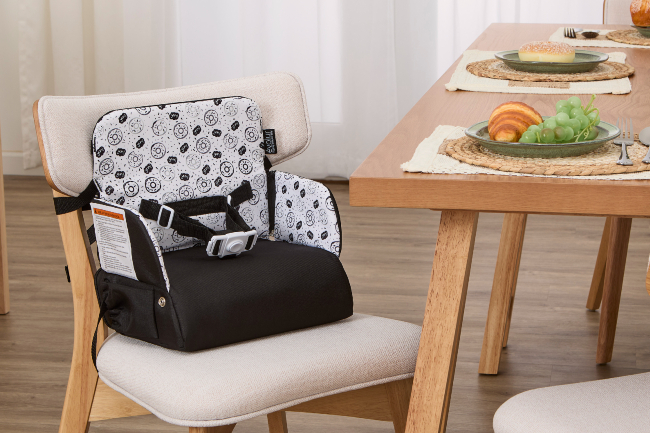 Snug Packsack 2-in-1 Portable Booster Seat