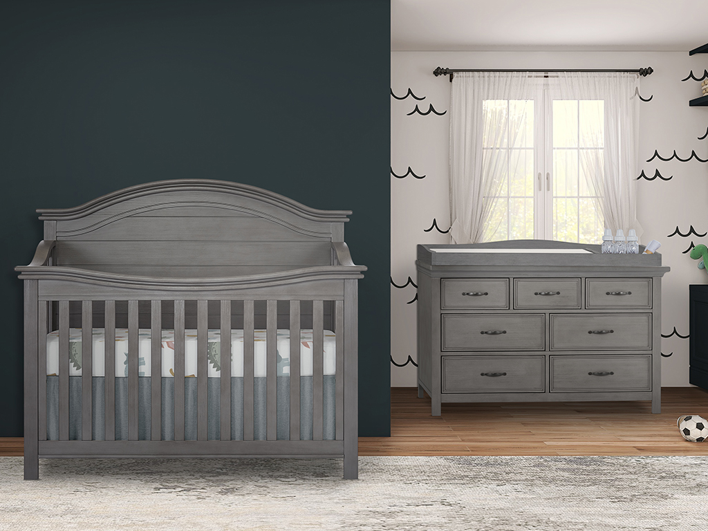 883 RG Crib Front RmScene2