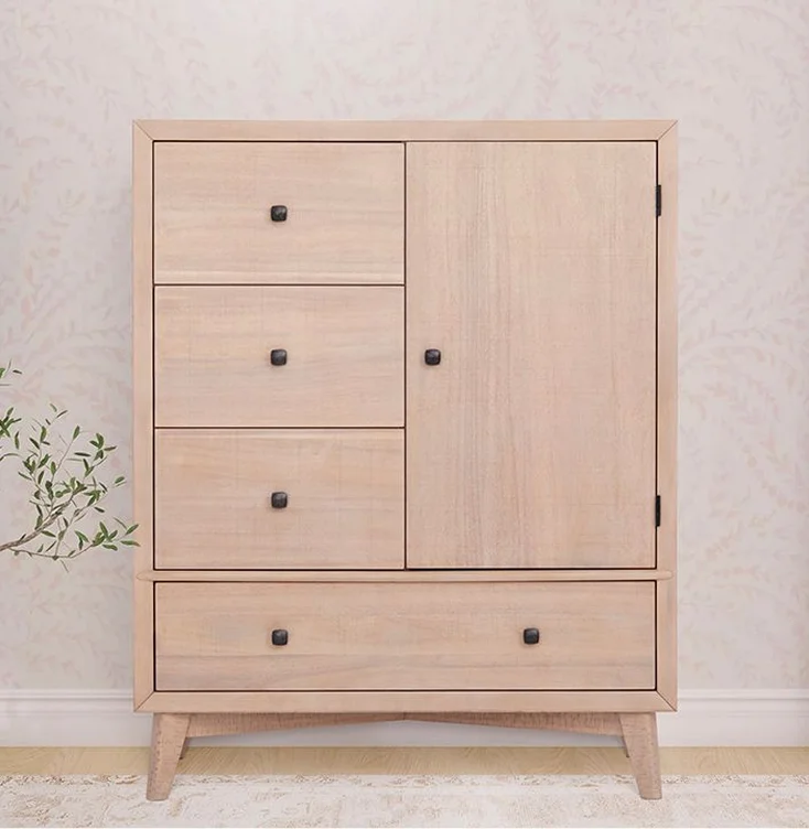 Armoires & Chifforobes